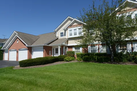 208 Winnsboro Court Schaumburg IL 60193