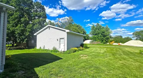 113 South Thompson Street Melvin IL 60952