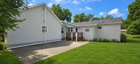 113 South Thompson Street Melvin IL 60952