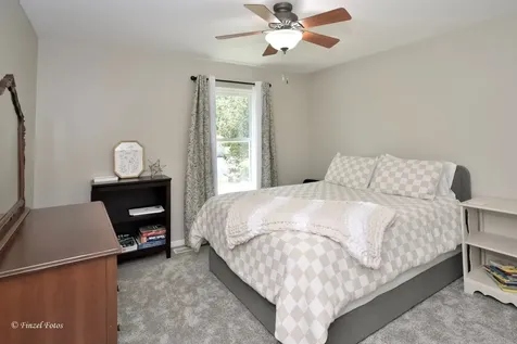 328 Panama Avenue Hampshire IL 60140