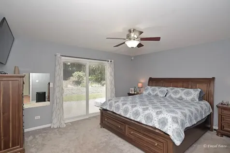 328 Panama Avenue Hampshire IL 60140