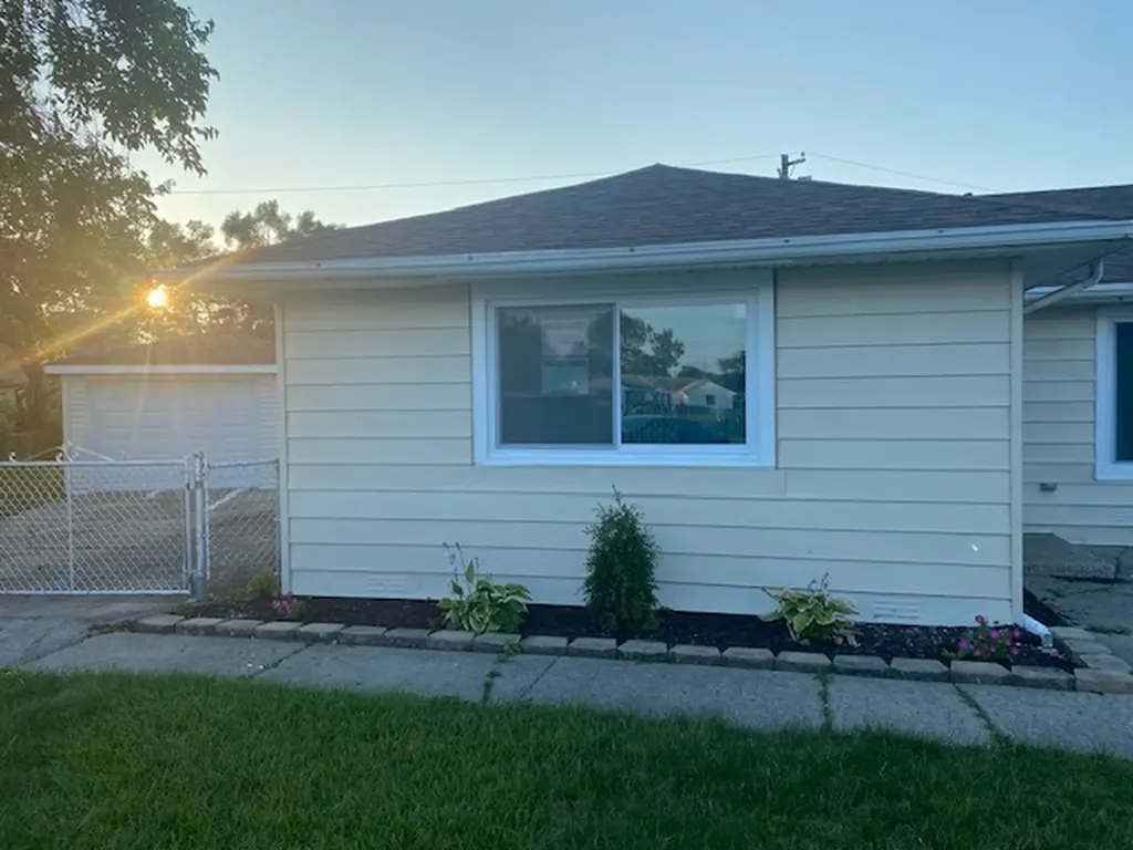 3214 West Lydia Court Robbins IL 60472