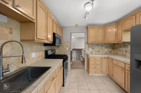 785 West Appletree Lane Bartlett IL 60103