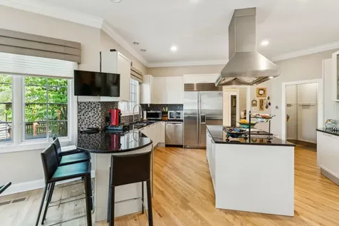 1745 Sundrop Circle Highland Park IL 60035
