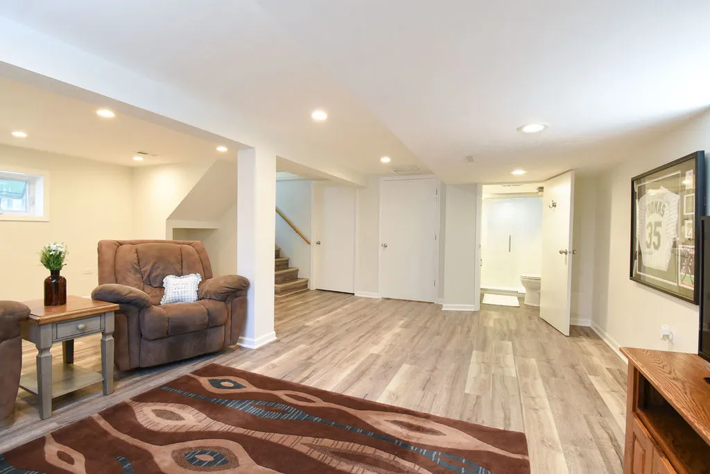 7257 West Fitch Avenue Chicago IL 60631