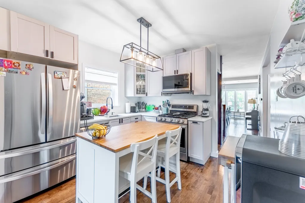 3747 North Oleander Avenue Chicago IL 60634