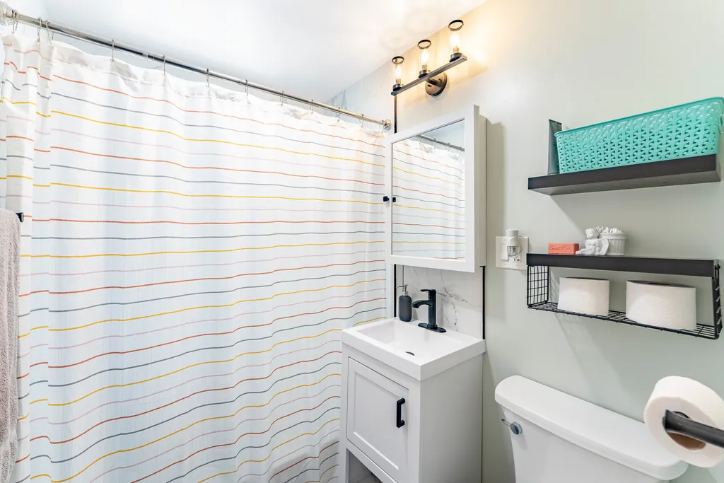 3747 North Oleander Avenue Chicago IL 60634