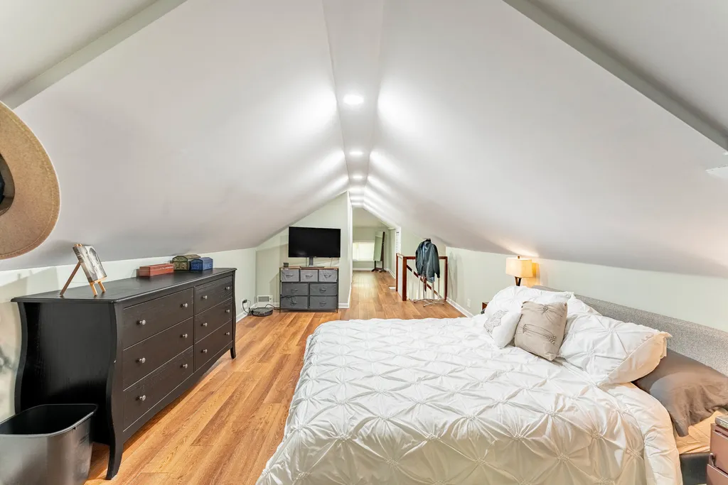 3747 North Oleander Avenue Chicago IL 60634