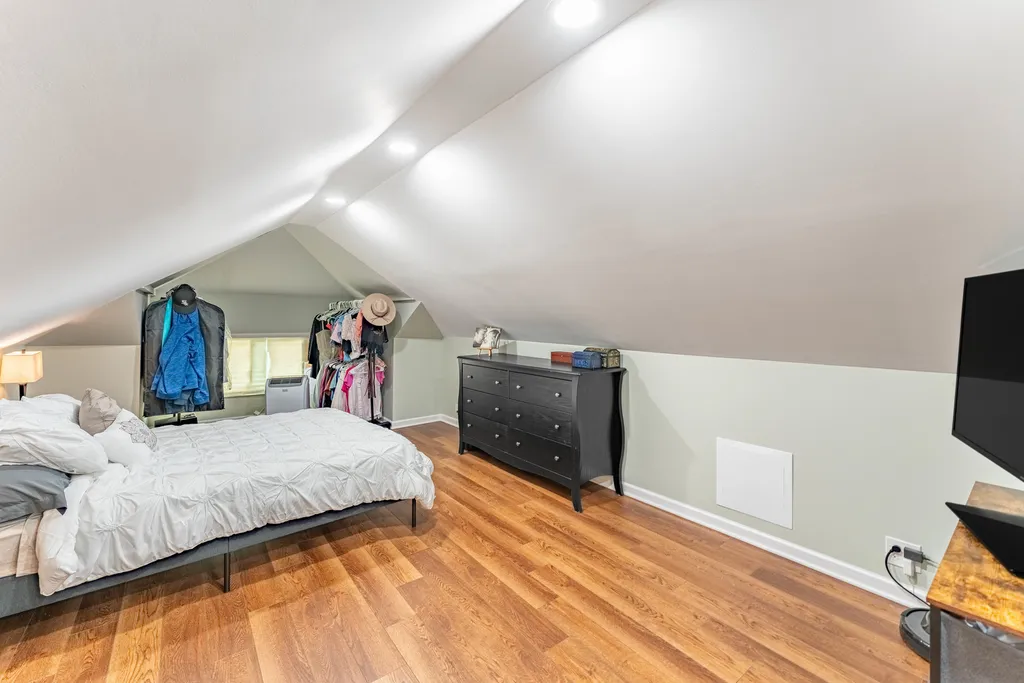3747 North Oleander Avenue Chicago IL 60634