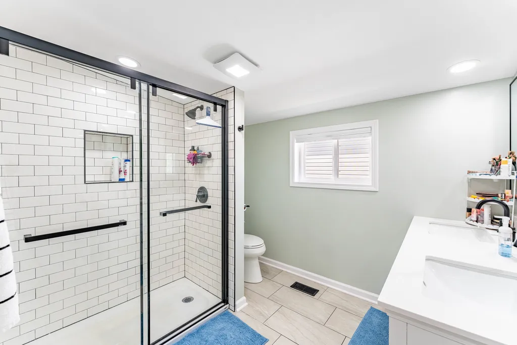 3747 North Oleander Avenue Chicago IL 60634