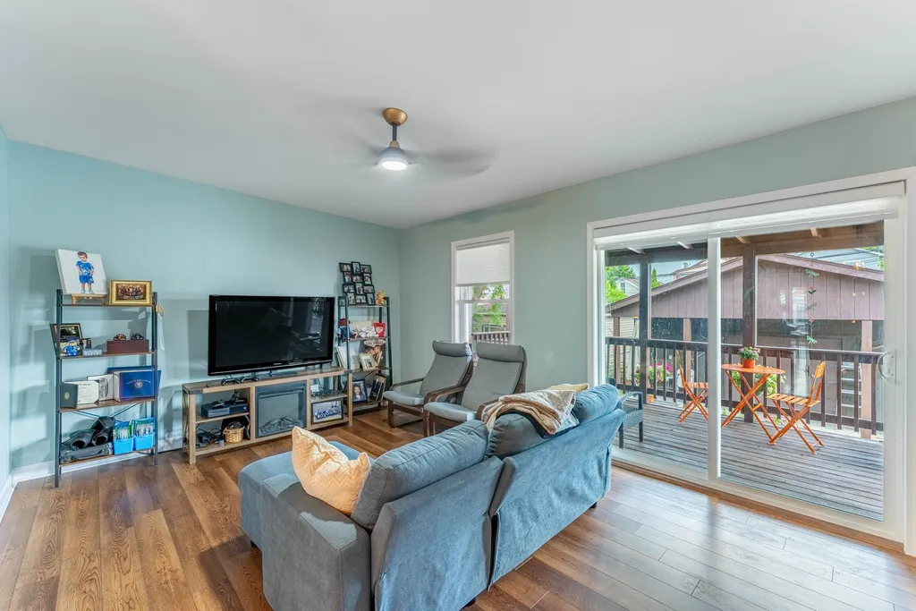 3747 North Oleander Avenue Chicago IL 60634
