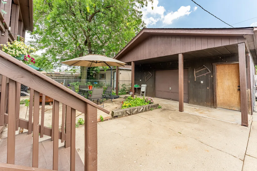 3747 North Oleander Avenue Chicago IL 60634