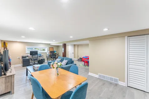 3747 North Oleander Avenue Chicago IL 60634