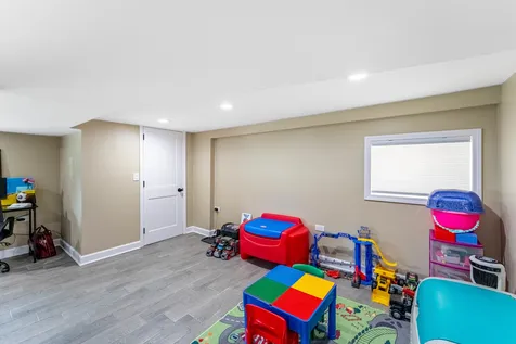 3747 North Oleander Avenue Chicago IL 60634
