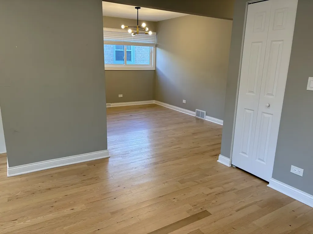 2909 West Howard Street Chicago IL 60645
