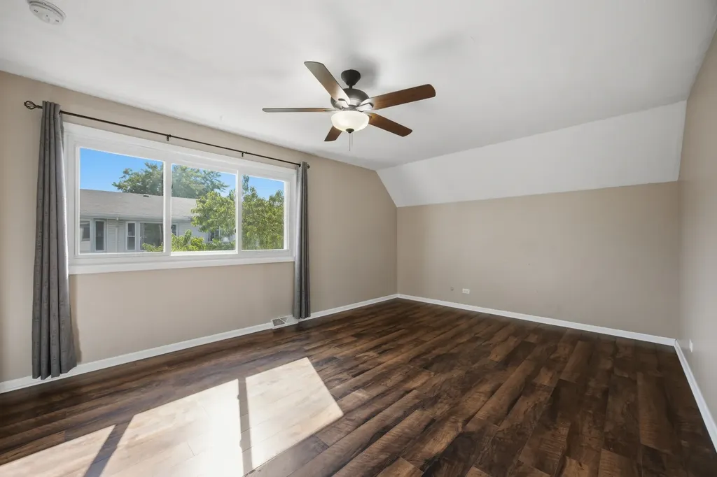 513 Dubois Circle Bolingbrook IL 60440