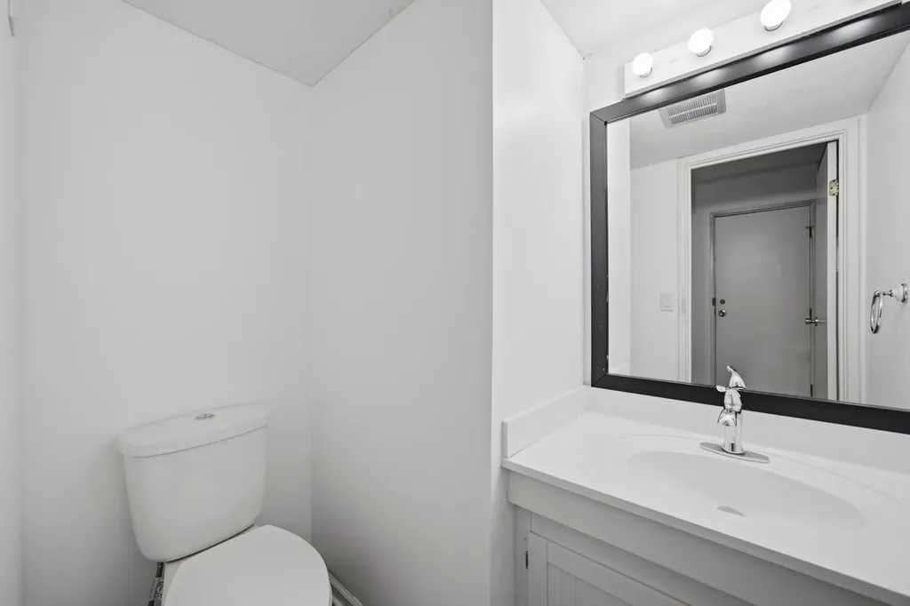 513 Dubois Circle Bolingbrook IL 60440
