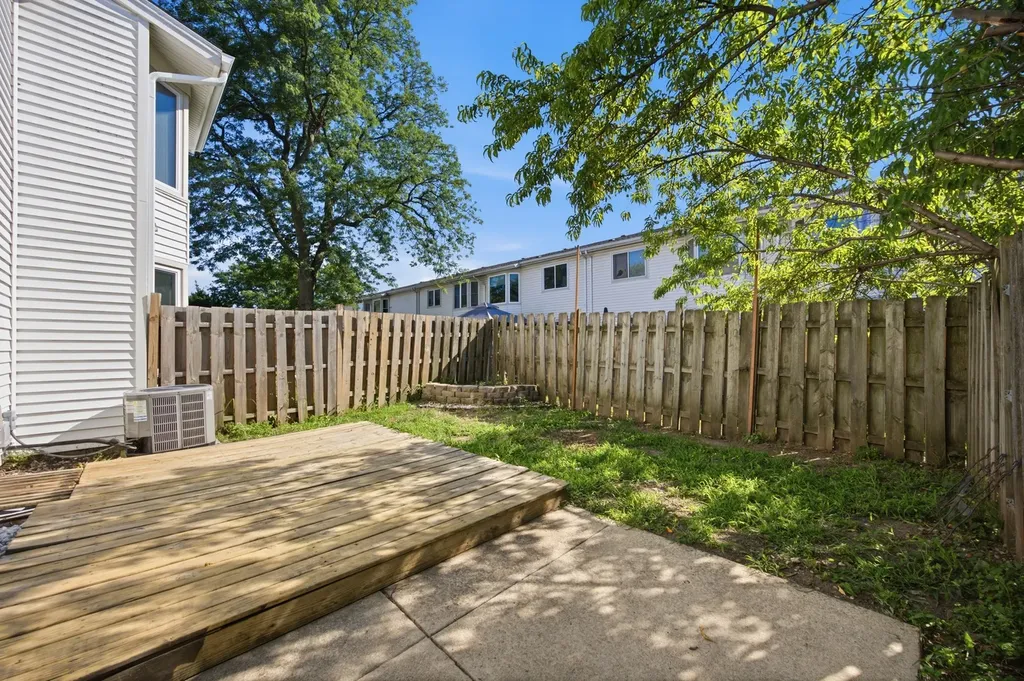513 Dubois Circle Bolingbrook IL 60440