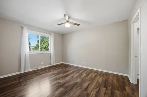 513 Dubois Circle Bolingbrook IL 60440
