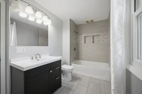 513 Dubois Circle Bolingbrook IL 60440