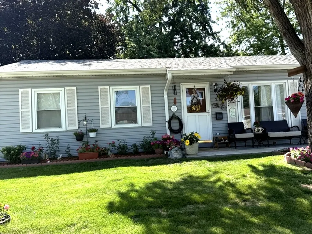 216 Linden Avenue Romeoville IL 60446