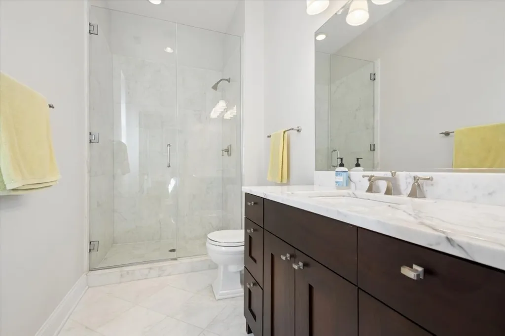 2112 West Cortland Street Chicago IL 60647
