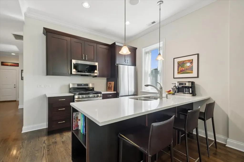 2112 West Cortland Street Chicago IL 60647