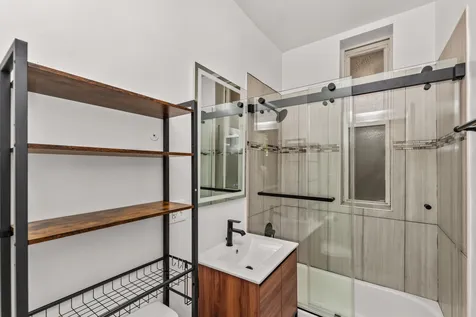 841 North Damen Avenue Chicago IL 60622