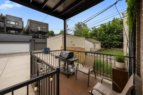 841 North Damen Avenue Chicago IL 60622