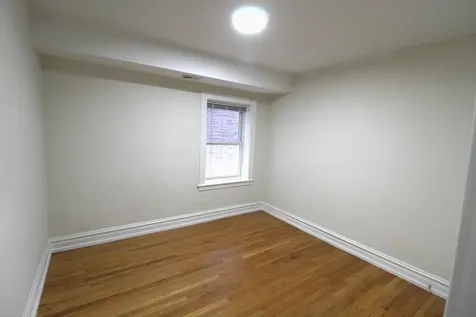 6307 North Mozart Street Chicago IL 60659
