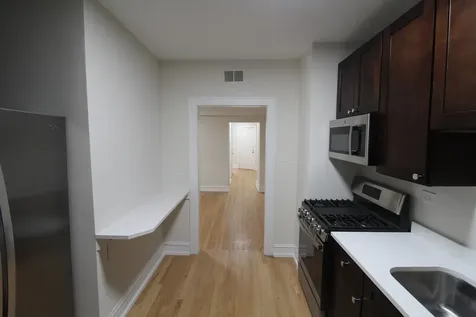 6307 North Mozart Street Chicago IL 60659
