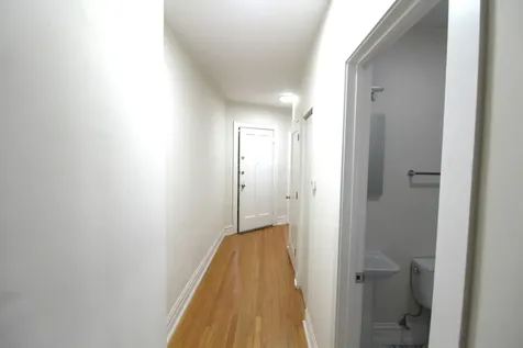 6307 North Mozart Street Chicago IL 60659