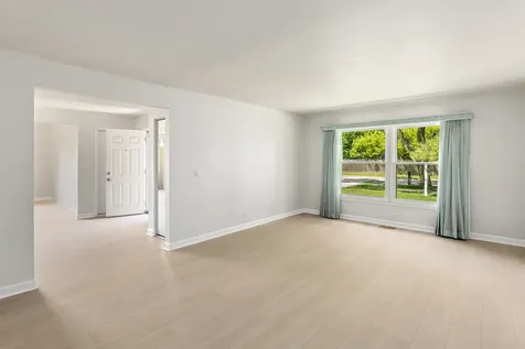 11 Birchwood Avenue Deerfield IL 60015