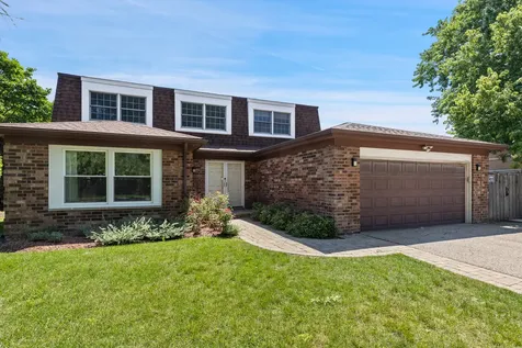 11 Birchwood Avenue Deerfield IL 60015