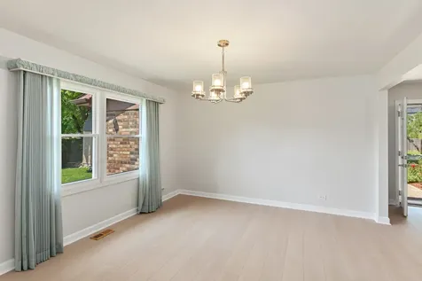 11 Birchwood Avenue Deerfield IL 60015