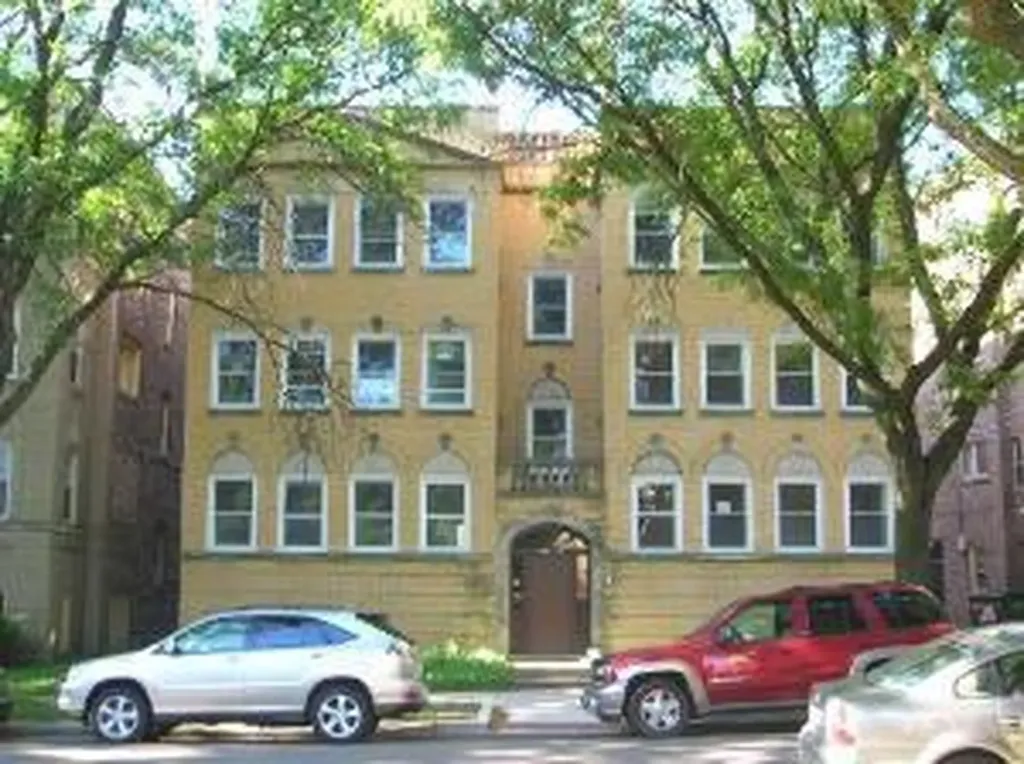 2065 West Jarvis Avenue Chicago IL 60645