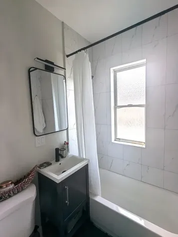 958 North Winchester Avenue Chicago IL 60622