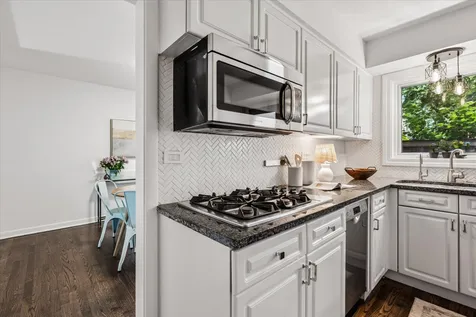 1923 Grant Street Evanston IL 60201