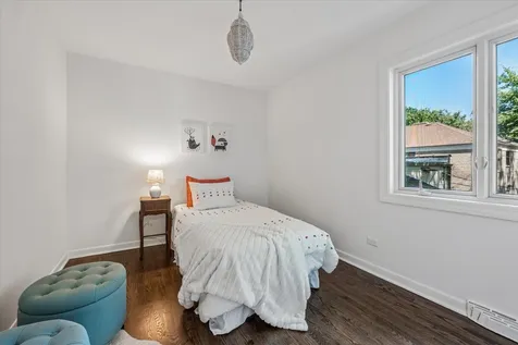 1923 Grant Street Evanston IL 60201