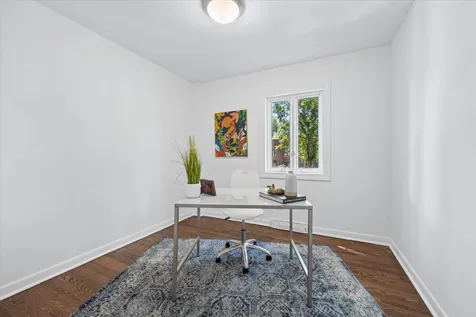 1923 Grant Street Evanston IL 60201