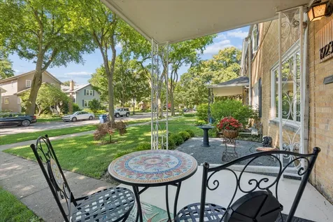 1923 Grant Street Evanston IL 60201