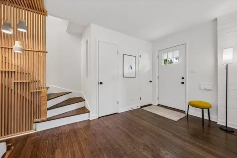 1923 Grant Street Evanston IL 60201