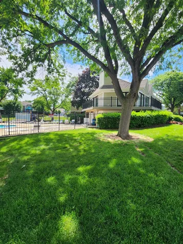 220 Hawthorne Court Schaumburg IL 60193