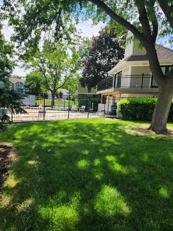 220 Hawthorne Court Schaumburg IL 60193