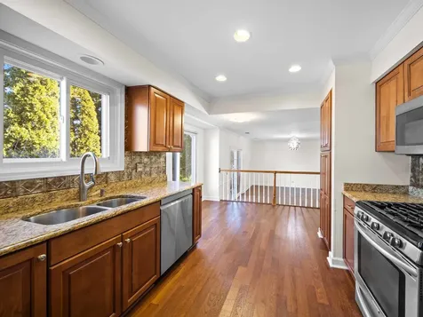 97 East Harbor Drive Lake Zurich IL 60047