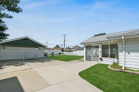 7821 West 73rd Place Bridgeview IL 60455