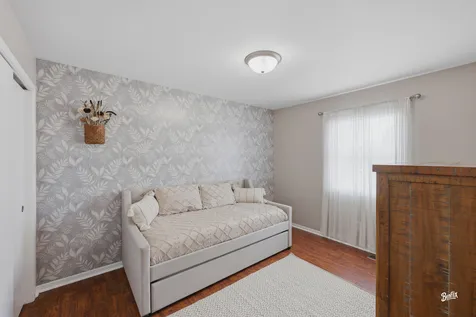 5903 Castlewood Trail Mchenry IL 60050