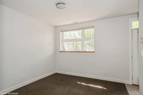 7211 North Oakley Avenue Chicago IL 60645