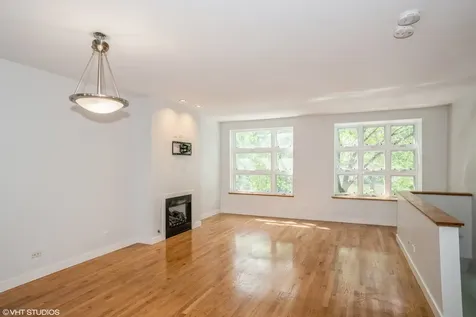 7211 North Oakley Avenue Chicago IL 60645