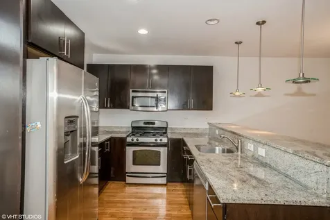 7211 North Oakley Avenue Chicago IL 60645